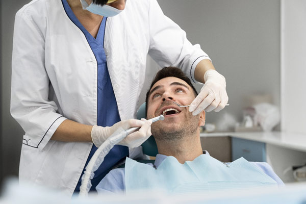 10 Signs You Need to Visit a Dentist Immediately